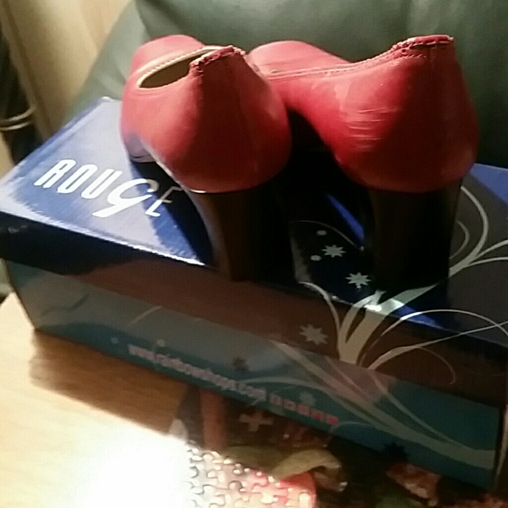 Red heels - Picture 4 of 4